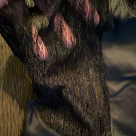 Black slip / slip dress with gorgeous lace detailing all over. L - Picture 8 of 9